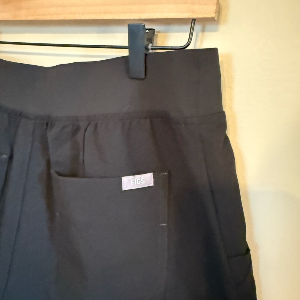 Figs • High Waisted Black Zamora Jogger Medical Scrub Pant Office Nurse Sz Med - Picture 11 of 14